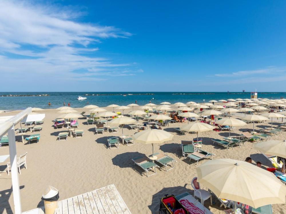 Hotel Marina Beach Ravenna Exterior foto