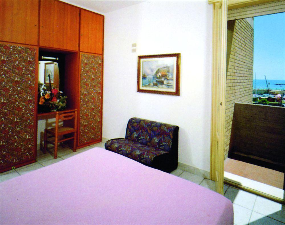 Hotel Marina Beach Ravenna Exterior foto