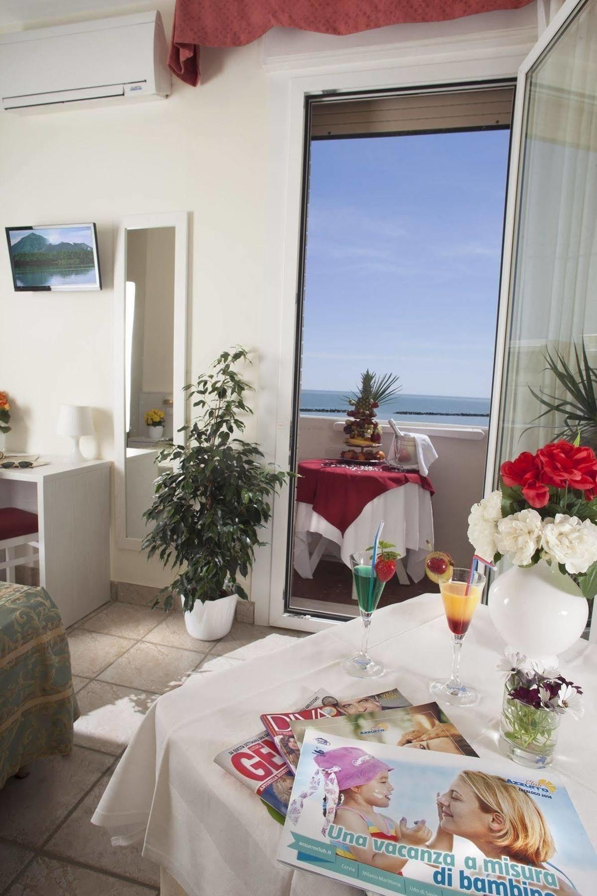 Hotel Marina Beach Ravenna Exterior foto