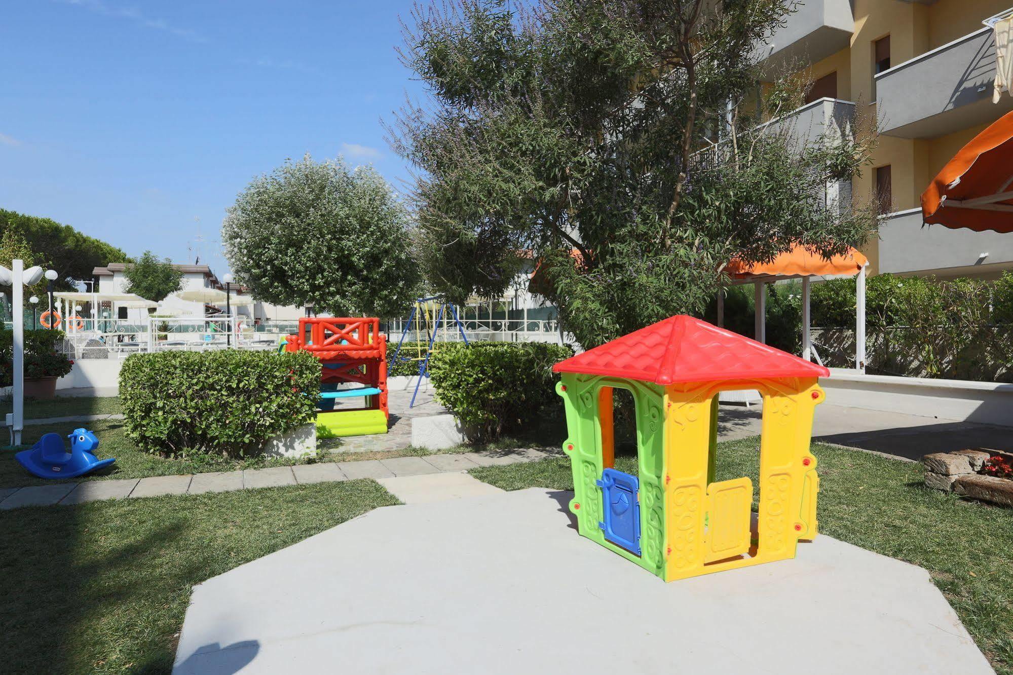 Hotel Marina Beach Ravenna Exterior foto