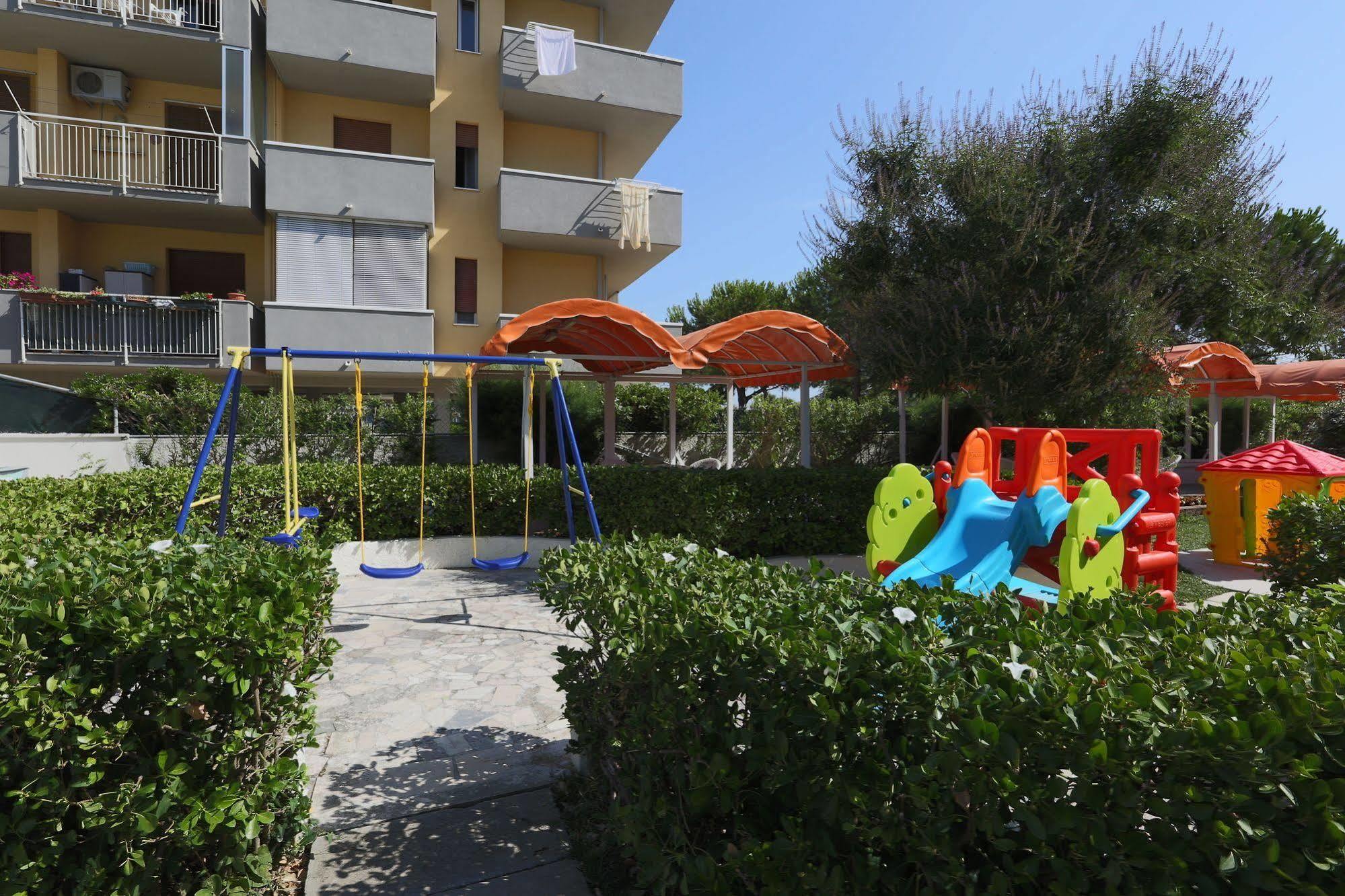 Hotel Marina Beach Ravenna Exterior foto